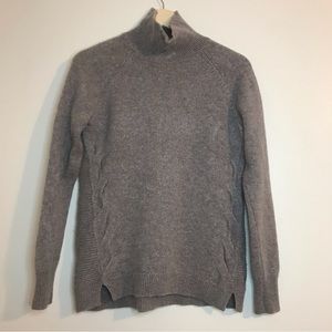 Garnett Hill 100% cashmere sweater